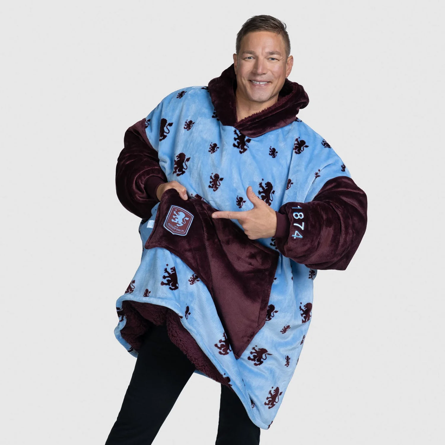 Aston Villa - Image 8