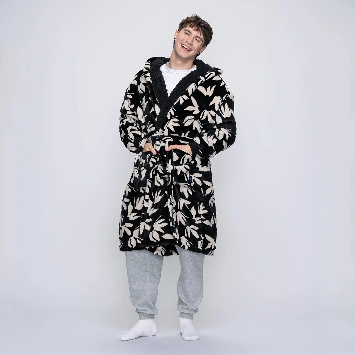 Black Floral - Image 5